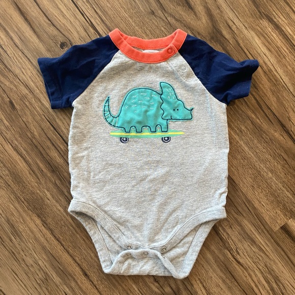 Lot of FOUR Baby Gap boy onesies - Picture 2 of 13